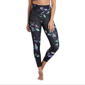 All In Motion Contour Power Waist High Rise 7/8 Leggings